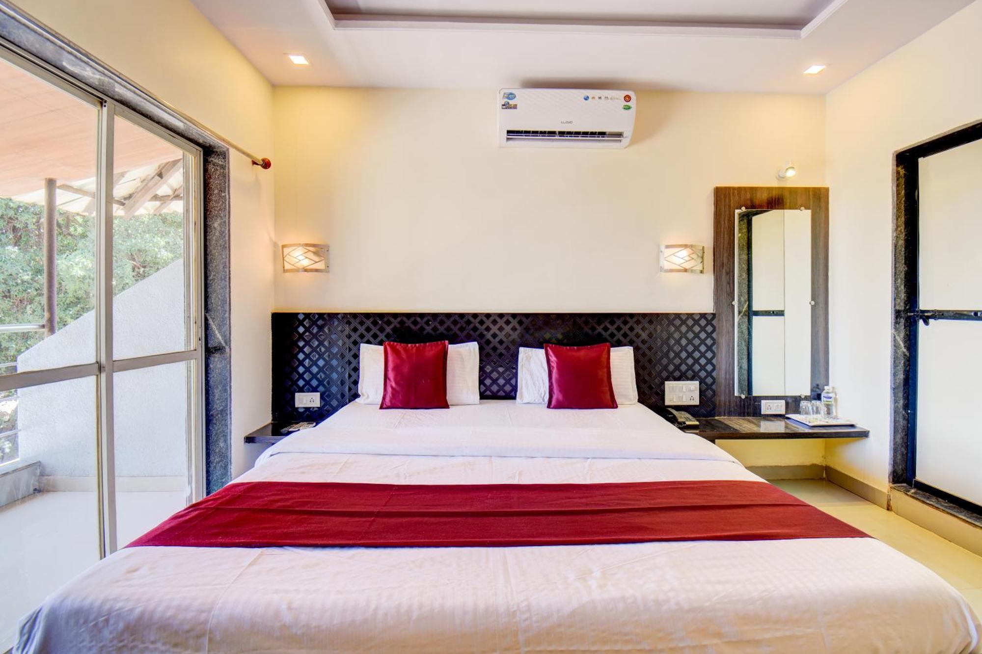 New Jijau Residency, Mahabaleshwar Hotel ภายนอก รูปภาพ